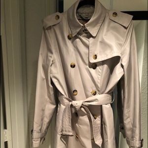AUTHENTIC BURBERRY TRENCH